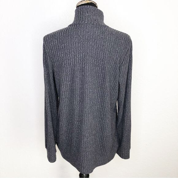 Torrid charcoal gray ribbed knit ¼ zip pullover sweater top size 1 or 1X - Picture 13 of 13
